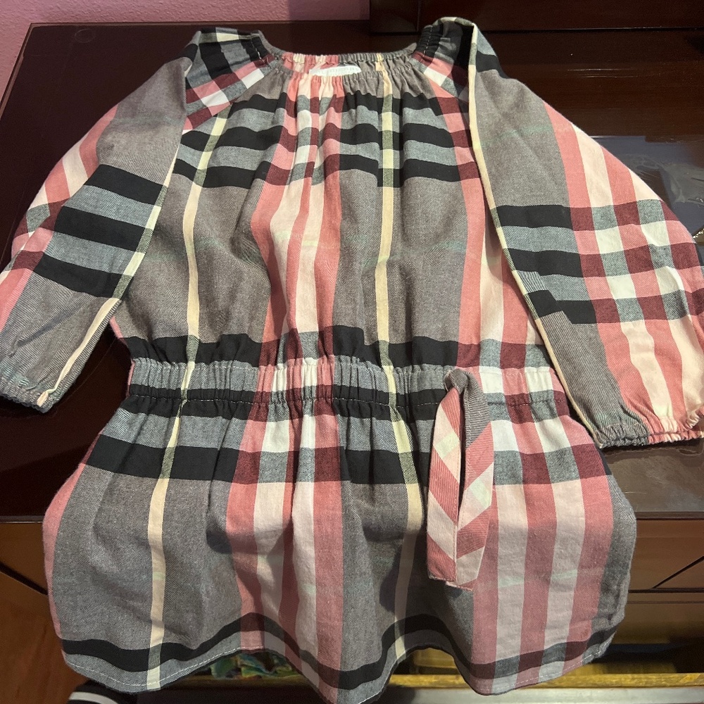 Burberry dress girl